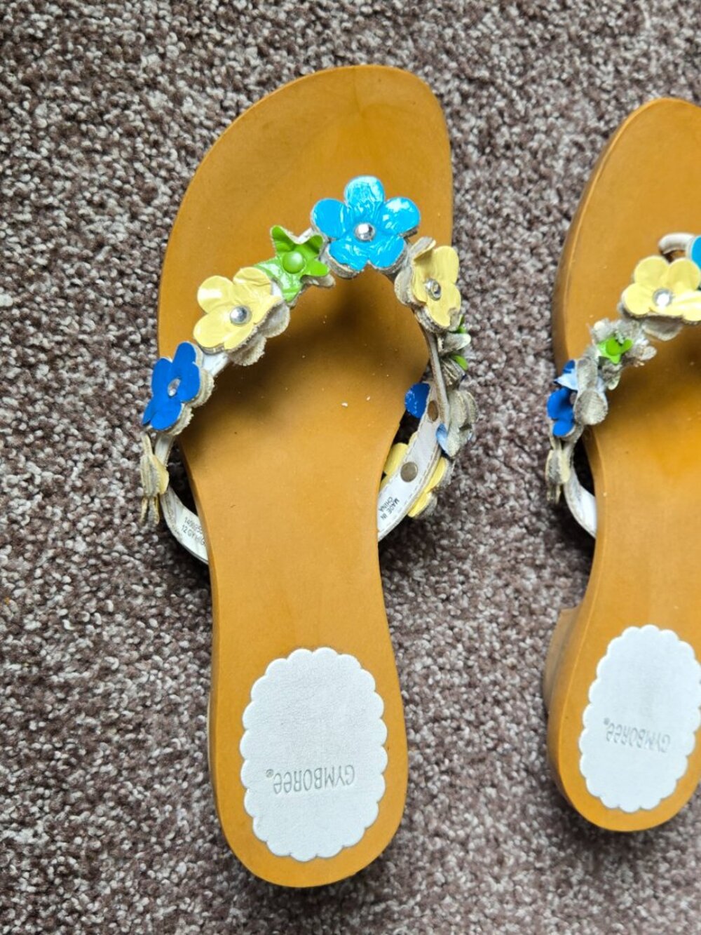 Shoes - Picture 2 of 5